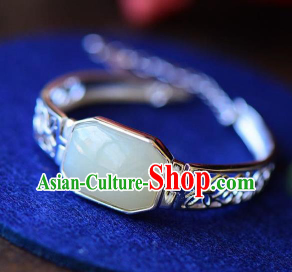 China Handmade Bracelet Traditional Jewelry Accessories National Silver Carving Bangle China Handmade Bracelet Traditional Jewelry Accessories National Silver Carving Bangle