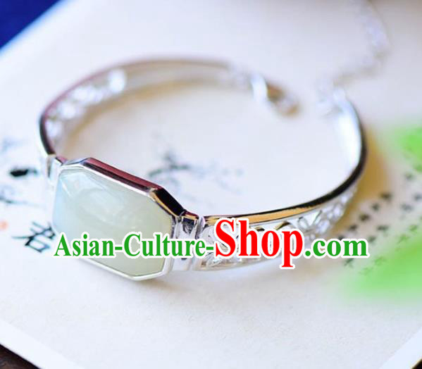 China Handmade Bracelet Traditional Jewelry Accessories National Silver Carving Bangle China Handmade Bracelet Traditional Jewelry Accessories National Silver Carving Bangle