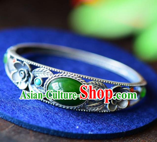 China Handmade Chrysoprase Bracelet Traditional Jewelry Accessories National Silver Carving Bangle China Handmade Chrysoprase Bracelet Traditional Jewelry Accessories National Silver Carving Bangle