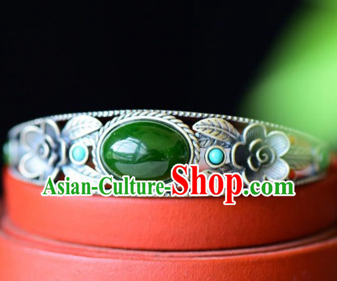 China Handmade Chrysoprase Bracelet Traditional Jewelry Accessories National Silver Carving Bangle China Handmade Chrysoprase Bracelet Traditional Jewelry Accessories National Silver Carving Bangle