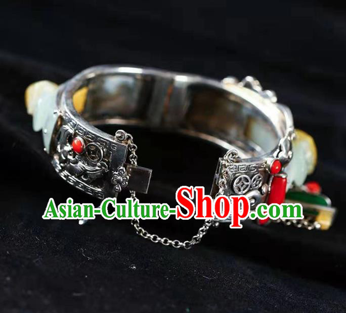 China Handmade Retro Silver Bracelet Traditional Jewelry Accessories National Jade Carving Bangle China Handmade Retro Silver Bracelet Traditional Jewelry Accessories National Jade Carving Bangle