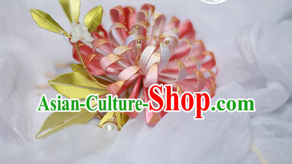 Chinese Traditional Qing Dynasty Pink Silk Chrysanthemum Hairpin Ancient Court Lady Hair Comb Chinese Traditional Qing Dynasty Pink Silk Chrysanthemum Hairpin Ancient Court Lady Hair Comb