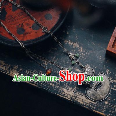 Chinese Silver Butterfly Longevity Lock Classical Cheongsam Necklet Accessories National Necklace