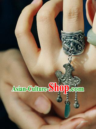 China Traditional Jewelry Accessories Jade Tassel Circlet Handmade Silver Carving Ring China Traditional Jewelry Accessories Jade Tassel Circlet Handmade Silver Carving Ring