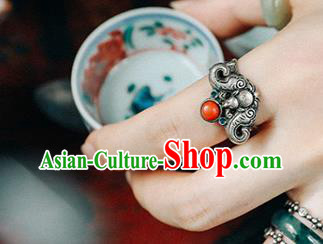 China Traditional Circlet Handmade Silver Carving Bat Ring Jewelry Accessories China Traditional Circlet Handmade Silver Carving Bat Ring Jewelry Accessories