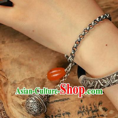 China Traditional Silver Sachet Bracelet Accessories Classical Wristlet Chain Jewelry Agate Tassel Bangle