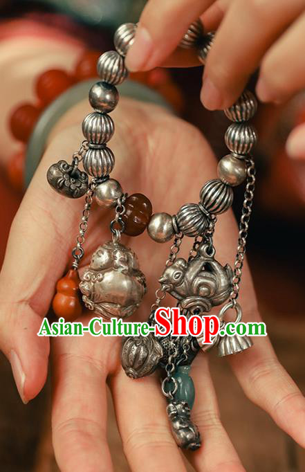 China Classical Silver Tassel Wristlet Chain Traditional Bracelet Accessories Bangle Jewelry China Classical Silver Tassel Wristlet Chain Traditional Bracelet Accessories Bangle Jewelry