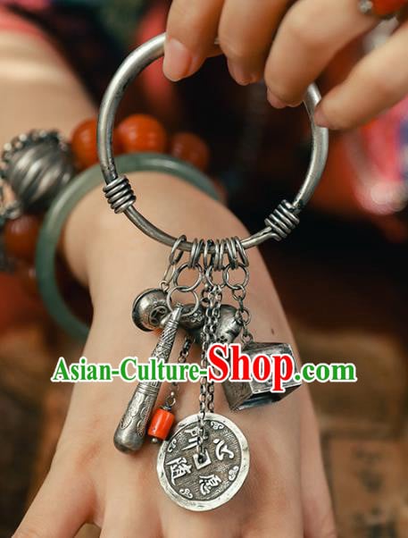 China Traditional Bracelet Accessories Bangle Jewelry Classical Silver Tassel Wristlet Chain