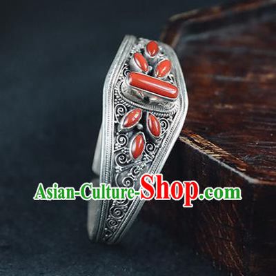 China Classical Silver Wristlet Bangle Jewelry Traditional Corallite Bracelet Accessories