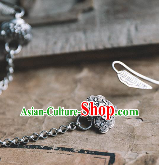 Chinese Ethnic Silver Plum Blossom Necklet Classical Cheongsam Jewelry Accessories Handmade National Necklace Chinese Ethnic Silver Plum Blossom Necklet Classical Cheongsam Jewelry Accessories Handmade National Necklace
