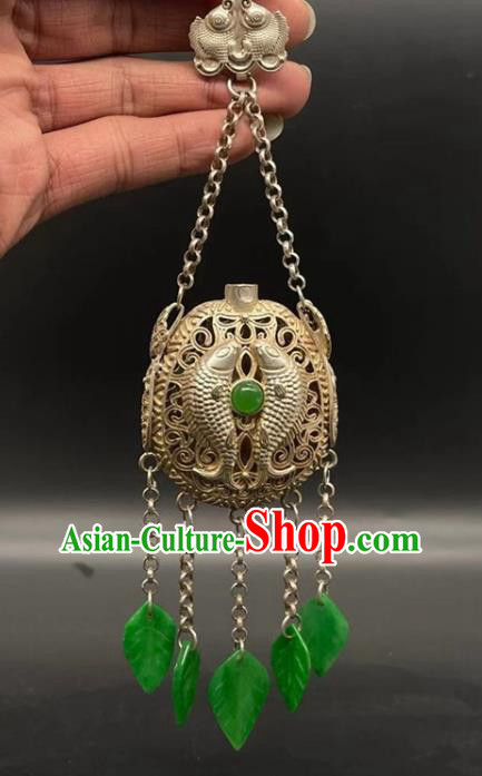 Chinese Handmade National Chrysoprase Sachet Pendant Cheongsam Jewelry Classical Golden Waist Accessories Chinese Handmade National Chrysoprase Sachet Pendant Cheongsam Jewelry Classical Golden Waist Accessories