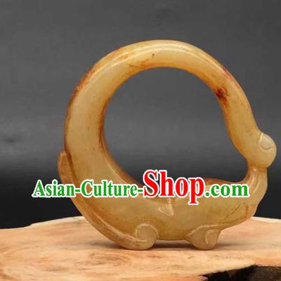 China Traditional Jade Pendant Handmade Carving Dragon Hand Piece