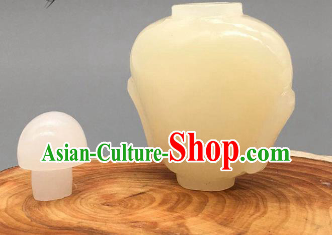 China Traditional Jade Carving Snuff Bottle Handmade Collection Tabatiere Anatomique China Traditional Jade Carving Snuff Bottle Handmade Collection Tabatiere Anatomique