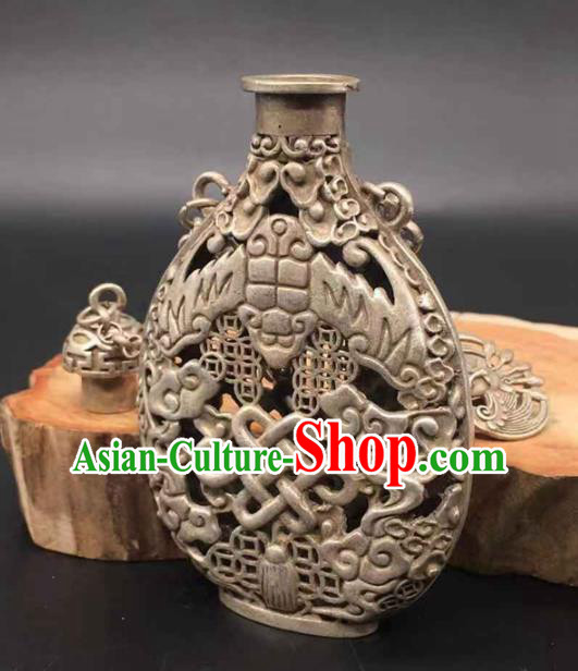 Chinese National Sachet Pendant Jewelry Handmade Carving Brooch Classical Ethnic Silver Accessories Chinese National Sachet Pendant Jewelry Handmade Carving Brooch Classical Ethnic Silver Accessories
