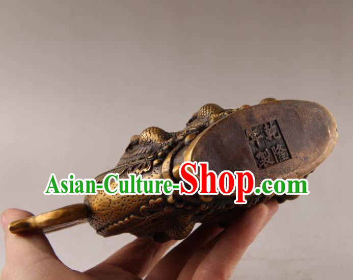 Handmade Chinese Carving Phoenix Wine Pot Ornaments Traditional Brass Accessories Flagon Handmade Chinese Carving Phoenix Wine Pot Ornaments Traditional Brass Accessories Flagon