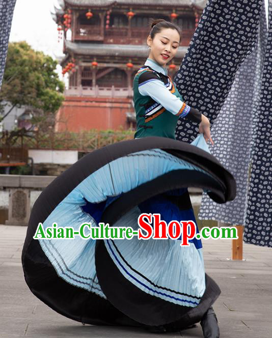 China Traditional Yi Nationality Folk Dance Clothing Ethnic Women Dance Outfits China Traditional Yi Nationality Folk Dance Clothing Ethnic Women Dance Outfits