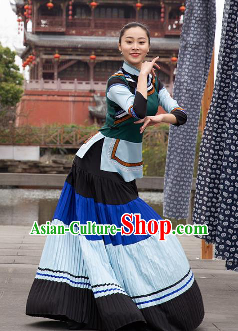 China Traditional Yi Nationality Folk Dance Clothing Ethnic Women Dance Outfits China Traditional Yi Nationality Folk Dance Clothing Ethnic Women Dance Outfits