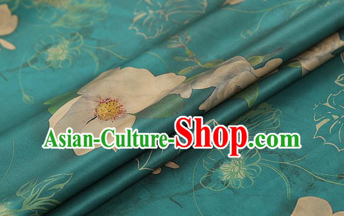 Chinese Cheongsam Green Gambiered Guangdong Gauze Traditional Brocade Drapery Classical Flowers Pattern Silk Fabric Chinese Cheongsam Green Gambiered Guangdong Gauze Traditional Brocade Drapery Classical Flowers Pattern Silk Fabric