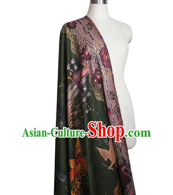 China Classical Deep Green Gambiered Guangdong Gauze Cheongsam Drapery Traditional Silk Fabric China Classical Deep Green Gambiered Guangdong Gauze Cheongsam Drapery Traditional Silk Fabric
