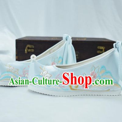 China National Embroidered Shoes Traditional Ming Dynasty Hanfu Shoes Ancient Princess Light Blue Shoes