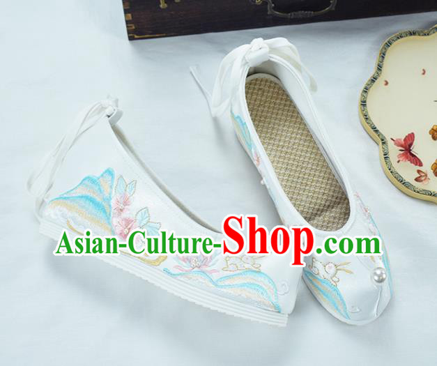 China National White Embroidered Shoes Traditional Ming Dynasty Hanfu Shoes Ancient Princess Shoes China National White Embroidered Shoes Traditional Ming Dynasty Hanfu Shoes Ancient Princess Shoes