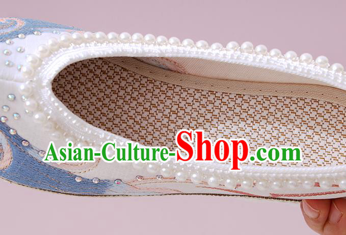 China National Shoes Classical Dance White Cloth Shoes Traditional Embroidered Pearls Shoe China National Shoes Classical Dance White Cloth Shoes Traditional Embroidered Pearls Shoe