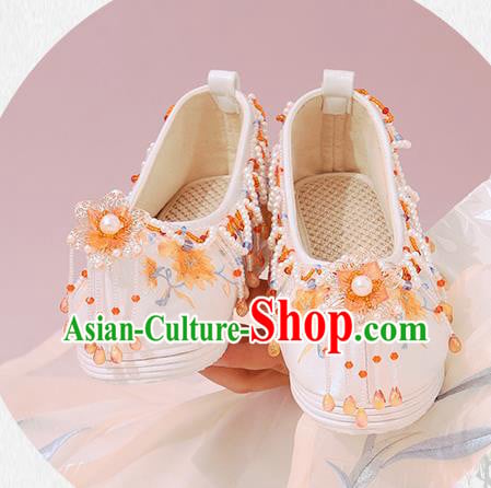 China Traditional National Shoes Classical Beads Tassel Shoes Embroidered Shoes China Traditional National Shoes Classical Beads Tassel Shoes Embroidered Shoes