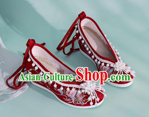 China Embroidered Phoenix Shoes Classical Beads Shoes Traditional National Wedding Red Cloth Shoes