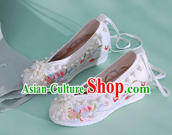 China Traditional National Wedding White Cloth Shoes Embroidered Phoenix Shoes Classical Beads Shoes China Traditional National Wedding White Cloth Shoes Embroidered Phoenix Shoes Classical Beads Shoes