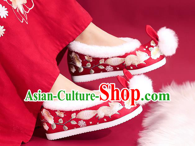 China Embroidered Squirrel Shoes Princess Shoes Traditional Rabbit Ear Shoes National Winter Red Shoes China Embroidered Squirrel Shoes Princess Shoes Traditional Rabbit Ear Shoes National Winter Red Shoes