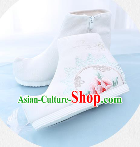 China Embroidered Short Boots National Cloth Shoes Traditional Hanfu Boots China Embroidered Short Boots National Cloth Shoes Traditional Hanfu Boots