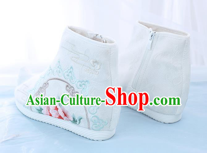 China Embroidered Short Boots National Cloth Shoes Traditional Hanfu Boots China Embroidered Short Boots National Cloth Shoes Traditional Hanfu Boots