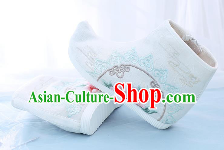 China Embroidered Short Boots National Cloth Shoes Traditional Hanfu Boots China Embroidered Short Boots National Cloth Shoes Traditional Hanfu Boots