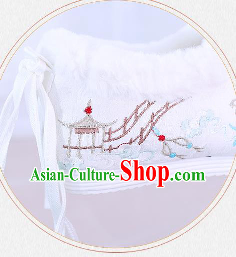 China National Winter Shoes Traditional White Cloth Shoes Embroidered Crane Shoes China National Winter Shoes Traditional White Cloth Shoes Embroidered Crane Shoes
