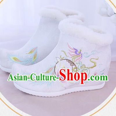 China Embroidered White Boots National Winter Shoes Traditional Handmade Shoes