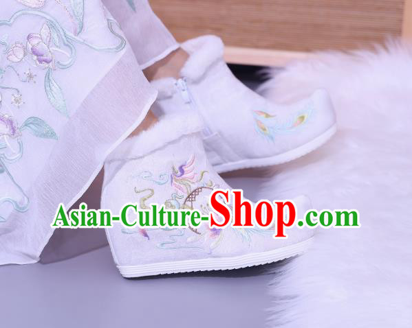 China Embroidered White Boots National Winter Shoes Traditional Handmade Shoes China Embroidered White Boots National Winter Shoes Traditional Handmade Shoes