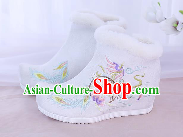 China Embroidered White Boots National Winter Shoes Traditional Handmade Shoes China Embroidered White Boots National Winter Shoes Traditional Handmade Shoes