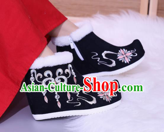 China Traditional New Year Shoes Embroidered Black Boots National Winter Ankle Boots China Traditional New Year Shoes Embroidered Black Boots National Winter Ankle Boots