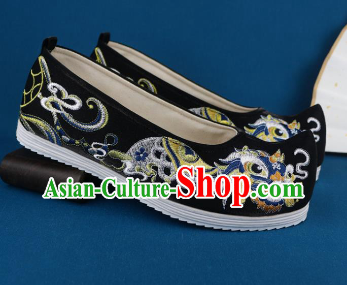 Chinese Handmade Men Shoes Embroidered Lion Shoes Traditional Black Cloth Shoes Chinese Handmade Men Shoes Embroidered Lion Shoes Traditional Black Cloth Shoes