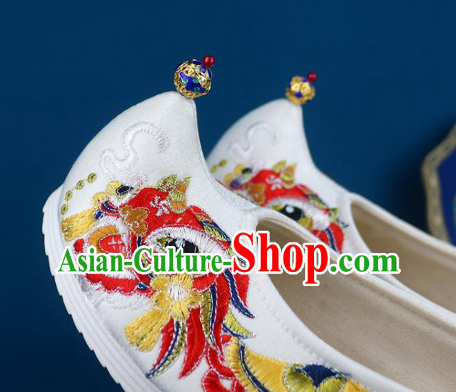 China Embroidered Lion Shoes Traditional Wedding White Cloth Shoes Ming Dynasty Princess Shoes China Embroidered Lion Shoes Traditional Wedding White Cloth Shoes Ming Dynasty Princess Shoes