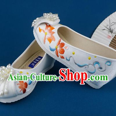 China Pearls Tassel Shoes Embroidered Shoes Traditional Wedding White Cloth Shoes
