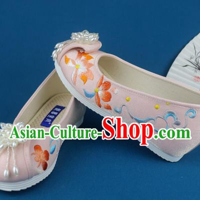 China Traditional Wedding Pink Cloth Shoes Pearls Tassel Shoes Embroidered Shoes