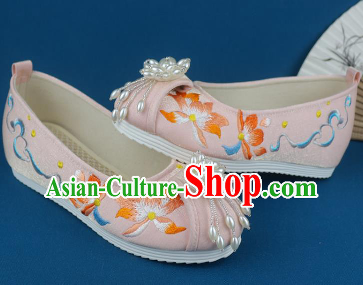 China Traditional Wedding Pink Cloth Shoes Pearls Tassel Shoes Embroidered Shoes China Traditional Wedding Pink Cloth Shoes Pearls Tassel Shoes Embroidered Shoes