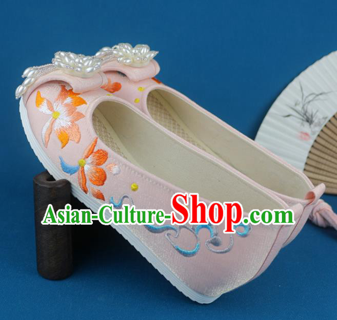 China Traditional Wedding Pink Cloth Shoes Pearls Tassel Shoes Embroidered Shoes China Traditional Wedding Pink Cloth Shoes Pearls Tassel Shoes Embroidered Shoes
