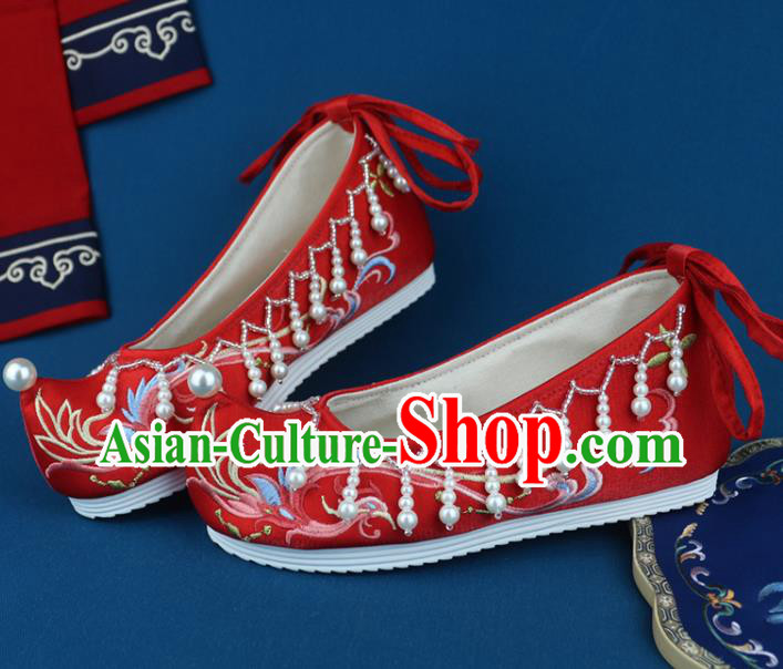 China Traditional Wedding Shoes Pearls Red Cloth Shoes Embroidered Phoenix Shoes China Traditional Wedding Shoes Pearls Red Cloth Shoes Embroidered Phoenix Shoes
