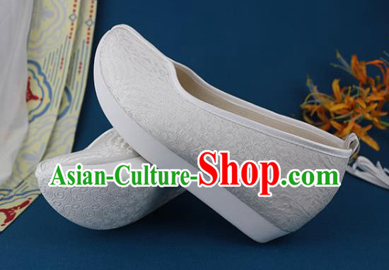 China Ancient Princess Shoes Traditional Ming Dynasty White Brocade Shoes China Ancient Princess Shoes Traditional Ming Dynasty White Brocade Shoes