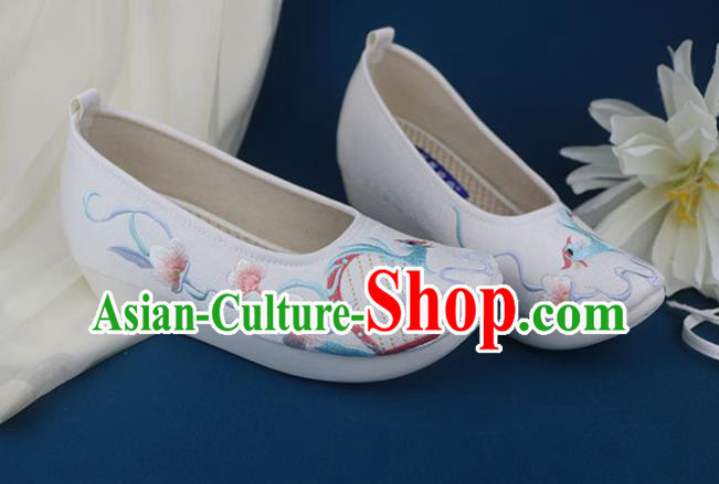 China Traditional Ming Dynasty Shoes Classical Dance Shoes Embroidered White Shoes China Traditional Ming Dynasty Shoes Classical Dance Shoes Embroidered White Shoes
