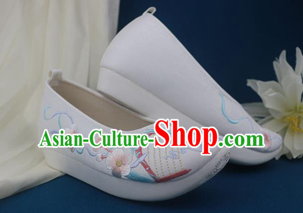 China Traditional Ming Dynasty Shoes Classical Dance Shoes Embroidered White Shoes China Traditional Ming Dynasty Shoes Classical Dance Shoes Embroidered White Shoes