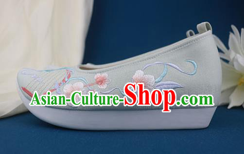 China National Embroidered Shoes Traditional Ming Dynasty Shoes Classical Dance Shoes Light Green Shoes China National Embroidered Shoes Traditional Ming Dynasty Shoes Classical Dance Shoes Light Green Shoes