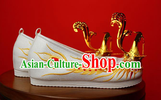 China Handmade Bride White Satin Shoes Golden Phoenix Shoes Traditional Wedding Shoes China Handmade Bride White Satin Shoes Golden Phoenix Shoes Traditional Wedding Shoes